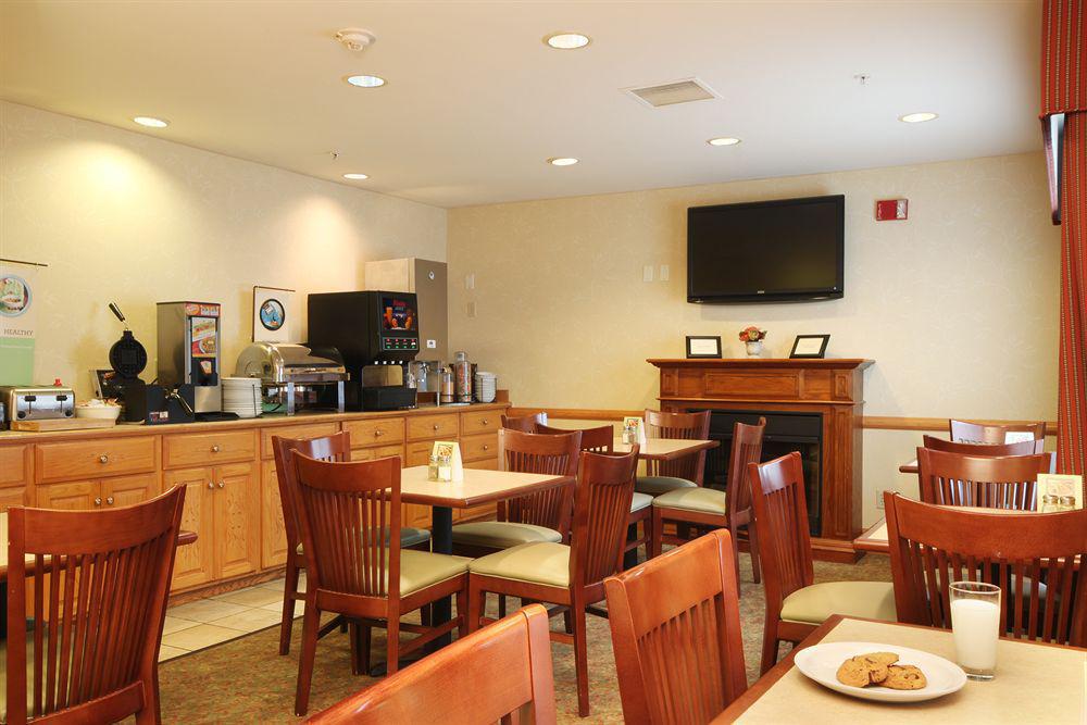 Country Inn & Suites By Radisson, Davenport, Ia Restaurant photo